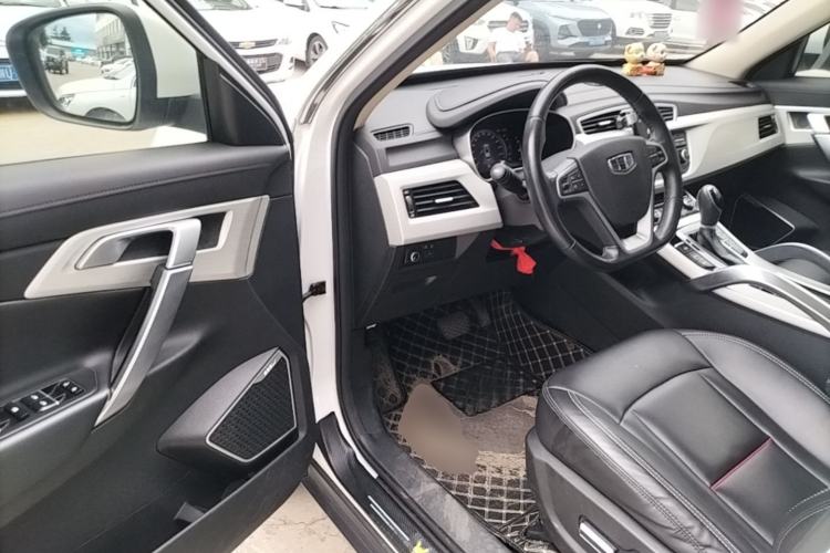 Used Geely Auto Emgrand X7 Sport 2018 1.8TD Automatic Two-Wheel Drive Smart Connect 4G Internet Edition Driver Seat