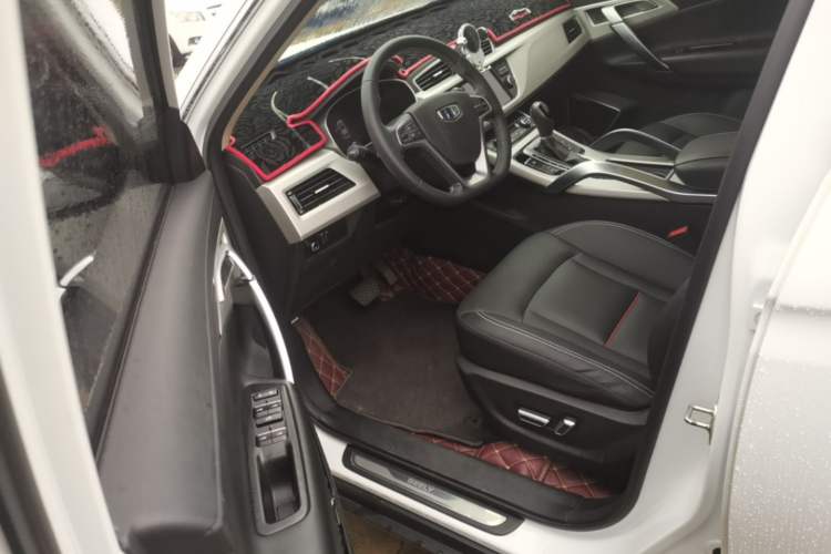 Used Geely Auto Emgrand X7 Sport 2018 1.8TD Automatic Two-Wheel Drive Smart Connect 4G Internet Edition Driver Seat