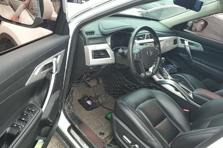 Used Geely Auto Emgrand X7 Sport 2018 1.8TD Automatic Two-Wheel Drive Smart Connect 4G Internet Edition Driver Seat