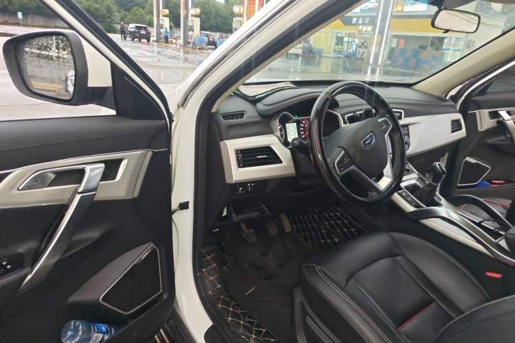 Used Geely Auto Emgrand X7 Sport 2018 2.0L Manual Two-Wheel Drive Zhiya Version Driver Seat