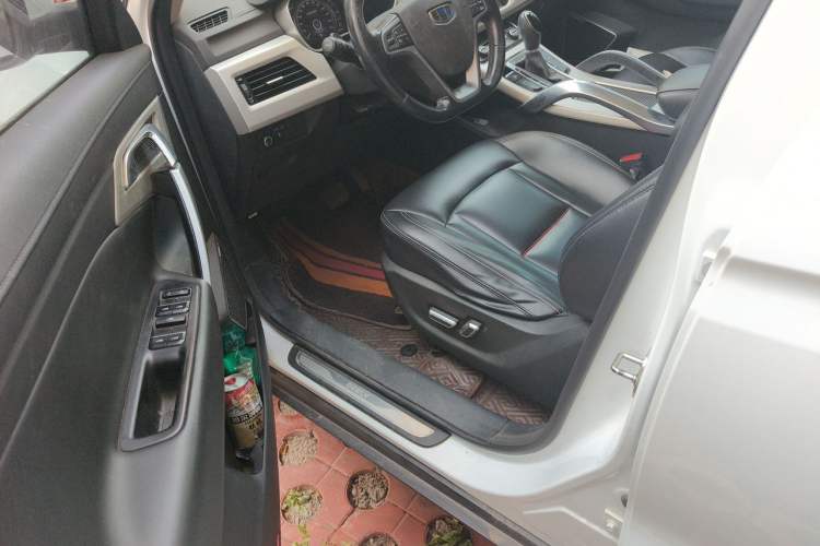 Used Geely Auto Emgrand X7 Sport 2018 Revised Version 1.8TD Automatic Two-Wheel Drive Smart Connectivity 4G-Enabled Edition Driver Seat