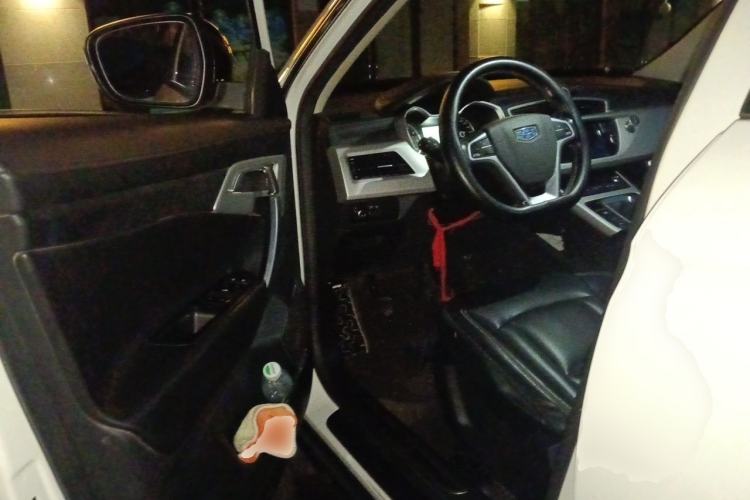 Used Geely Auto Emgrand X7 Sport 2018 2.0L Manual Two-Wheel Drive Zhiya Version Driver Seat