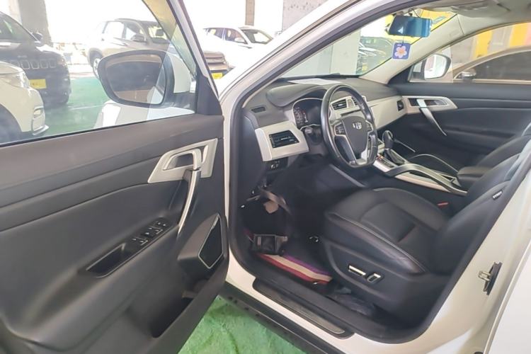 Used Geely Auto Emgrand X7 Sport 2018 1.8TD Automatic Two-Wheel Drive Smart Connect 4G Internet Edition Driver Seat