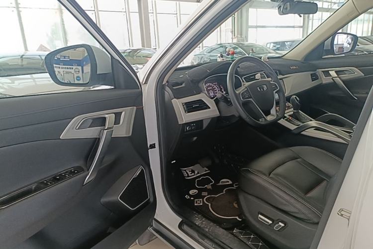 Used Geely Auto Emgrand X7 Sport 2018 1.8TD Automatic Two-Wheel Drive Smart Connect 4G Internet Edition Driver Seat