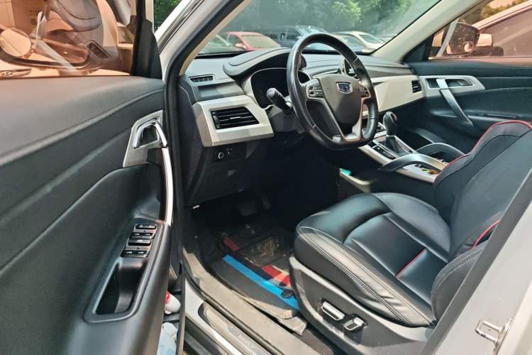 Used Geely Auto Emgrand X7 Sport 2018 1.8TD Automatic Two-Wheel Drive Smart Connect 4G Internet Edition Driver Seat