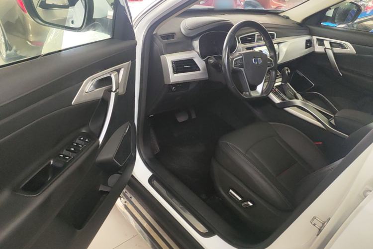 Used Geely Auto Emgrand X7 Sport 2018 1.8TD Automatic Two-Wheel Drive Smart Connect 4G Internet Edition Driver Seat