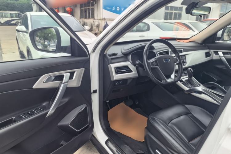 Used Geely Auto Emgrand X7 Sport 2018 1.8TD Automatic Two-Wheel Drive Smart Connect 4G Internet Edition Driver Seat