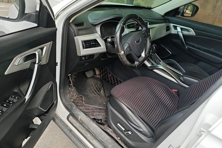 Used Geely Auto Emgrand X7 Sport 2018 1.8TD Automatic Two-Wheel Drive Smart Connect 4G Internet Edition Driver Seat