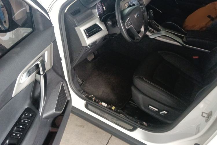Used Geely Auto Emgrand X7 Sport 2018 1.8TD Automatic Two-Wheel Drive Smart 4G Connected Version Driver Seat