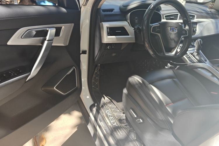 Used Geely Auto Emgrand X7 Sport 2018 1.8TD Automatic Two-Wheel Drive Smart Connect 4G Internet Edition Driver Seat