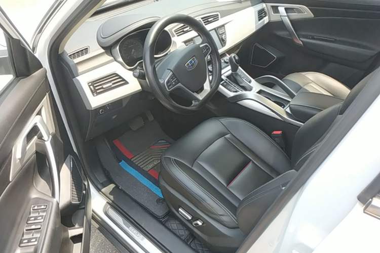 Used Geely Auto Emgrand X7 Sport 2018 1.8TD Automatic Two-Wheel Drive Smart Connect 4G Internet Edition Driver Seat