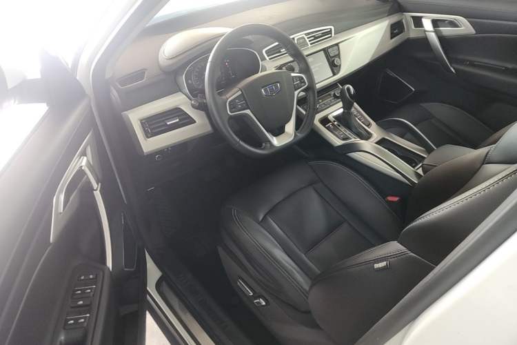 Used Geely Auto Emgrand X7 Sport 2018 1.8TD Automatic Two-Wheel Drive Smart Connect 4G Internet Edition Driver Seat