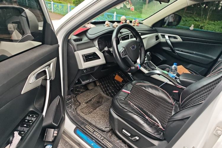 Used Geely Auto Emgrand X7 Sport 2018 1.8TD Automatic Two-Wheel Drive Smart Connect 4G Internet Edition Driver Seat