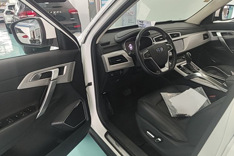 Used Geely Auto Emgrand X7 Sport 2018 1.8TD Automatic Two-Wheel Drive Smart Connect 4G Internet Edition Driver Seat