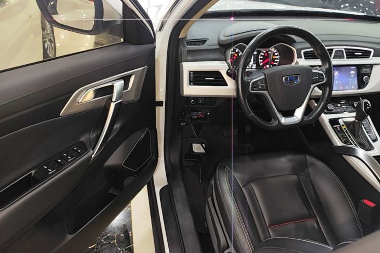 Used Geely Auto Emgrand X7 Sport 2018 1.8TD Automatic Two-Wheel Drive Zhiya Model Driver Seat