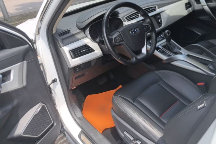 Used Geely Auto Emgrand X7 Sport 2018 1.8TD Automatic Two-Wheel Drive Smart Connect 4G Internet Edition Driver Seat