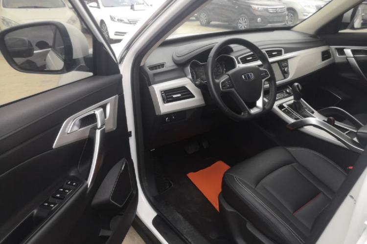 Used Geely Auto Emgrand X7 Sport 2018 1.8TD Automatic Two-Wheel Drive Zhiya Model Driver Seat