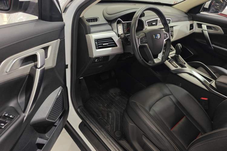 Used Geely Auto Emgrand X7 Sport 2018 1.8TD Automatic Two-Wheel Drive Zhiya Model Driver Seat