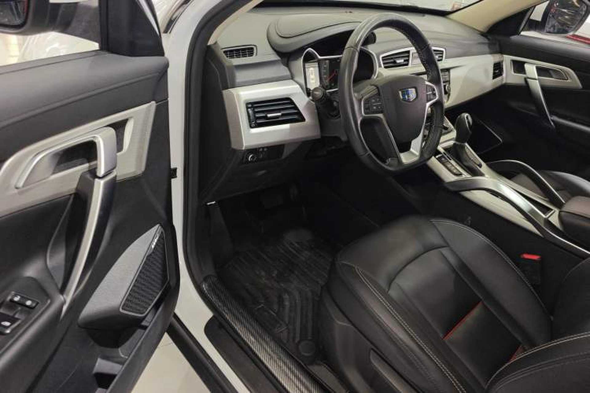 Used Geely Auto Emgrand X7 Sport 2018 1.8TD Automatic Two-Wheel Drive Zhiya Model Driver Seat