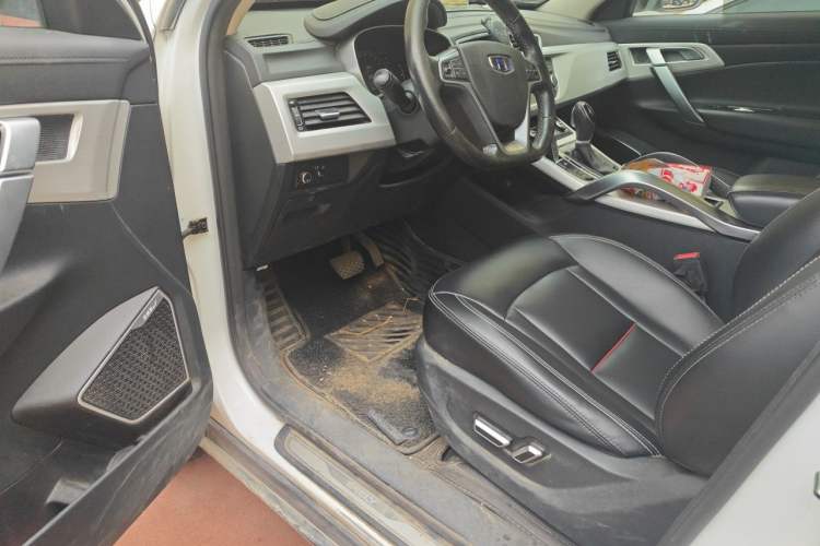 Used Geely Auto Emgrand X7 Sport 2018 1.8TD Automatic Two-Wheel Drive Smart Connect 4G Internet Edition Driver Seat