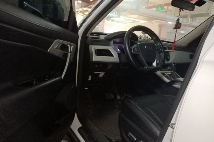 Used Geely Auto Emgrand X7 Sport 2018 1.8TD Automatic Two-Wheel Drive Smart Connect 4G Internet Edition Driver Seat
