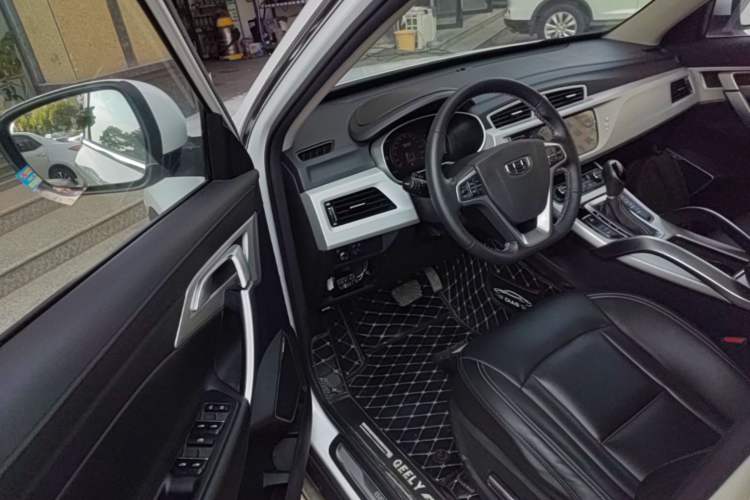 Used Geely Auto Emgrand X7 Sport 2018 1.8TD Automatic Two-Wheel Drive Smart 4G Connected Version Driver Seat