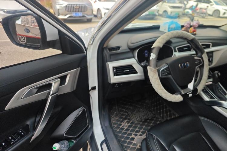 Used Geely Auto Emgrand X7 Sport 2018 1.8TD Automatic Two-Wheel Drive Smart Connect 4G Internet Edition Driver Seat