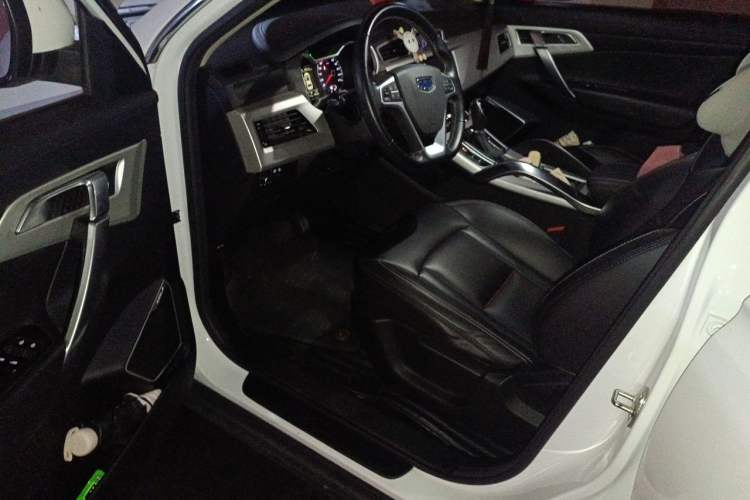 Used Geely Auto Emgrand X7 Sport 2018 1.8TD Automatic Two-Wheel Drive Zhiya Model Driver Seat