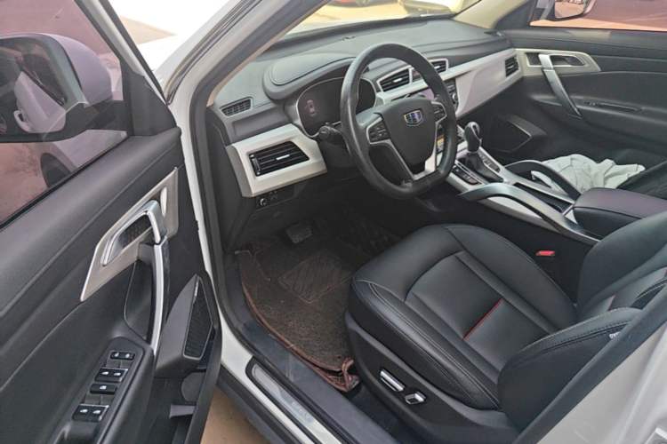 Used Geely Auto Emgrand X7 Sport 2018 1.8TD Automatic Two-Wheel Drive Smart Connect 4G Internet Edition Driver Seat