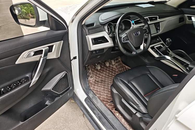 Used Geely Auto Emgrand X7 Sport 2018 1.8TD Manual Two-Wheel Drive Zhiya Model Driver Seat