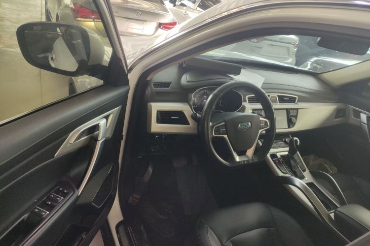 Used Geely Auto Emgrand X7 Sport 2018 1.8TD Automatic Two-Wheel Drive Smart Connect 4G Internet Edition Driver Seat