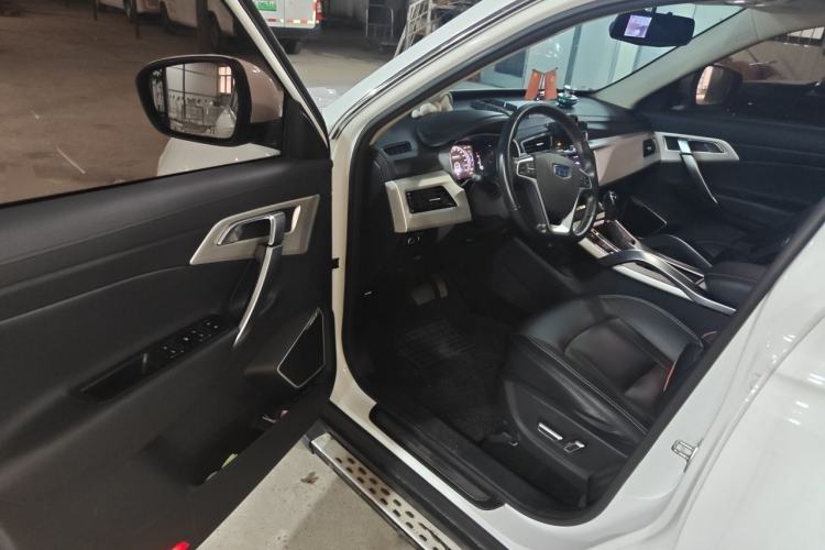 Used Geely Auto Emgrand X7 Sport 2018 1.8TD Automatic Two-Wheel Drive Smart Connect 4G Internet Edition Driver Seat