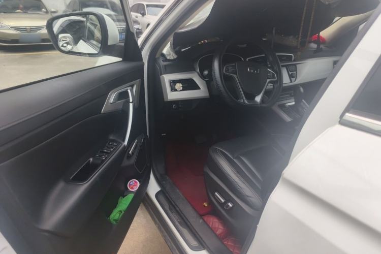 Used Geely Auto Emgrand X7 Sport 2018 Revised Version 1.8TD Automatic Two-Wheel Drive Smart Connectivity 4G-Enabled Edition Driver Seat