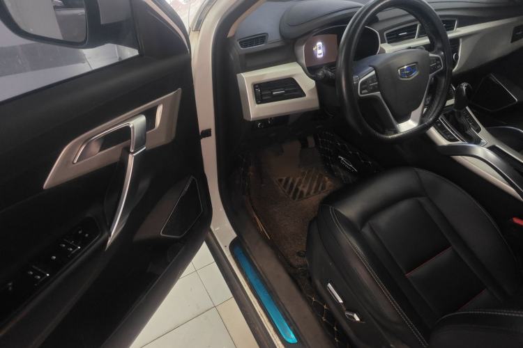 Used Geely Auto Emgrand X7 Sport 2018 1.8TD Automatic Two-Wheel Drive Smart Connect 4G Internet Edition Driver Seat