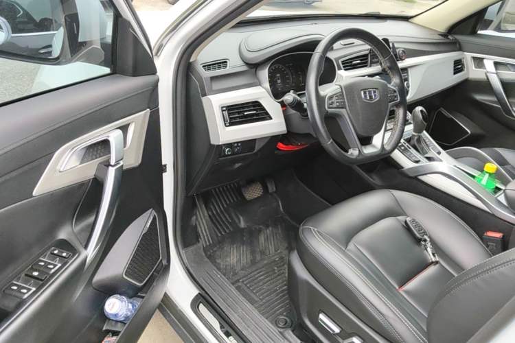 Used Geely Auto Emgrand X7 Sport 2018 1.8TD Automatic Two-Wheel Drive Smart Connect 4G Internet Edition Driver Seat