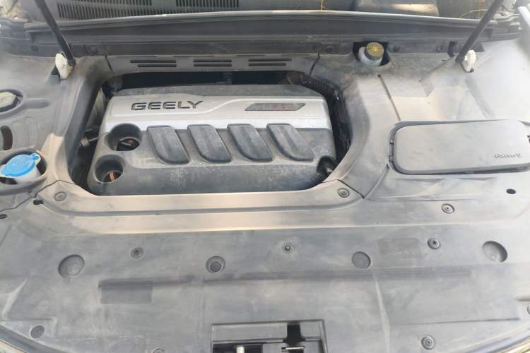 Used Geely Auto Emgrand X7 Sport 2018 1.8TD Automatic Two-Wheel Drive Smart Connect 4G Internet Edition Engine Bay