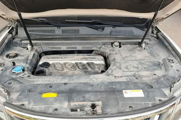 Used Geely Auto Emgrand X7 Sport 2018 1.8TD Automatic Two-Wheel Drive Zhiya Model Engine Bay