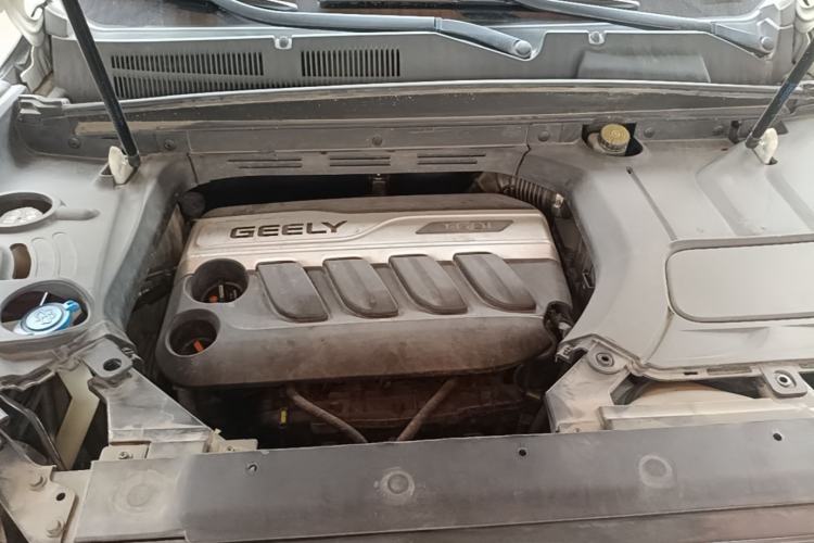 Used Geely Auto Emgrand X7 Sport 2018 1.8TD Automatic Two-Wheel Drive Smart Connect 4G Internet Edition Engine Bay