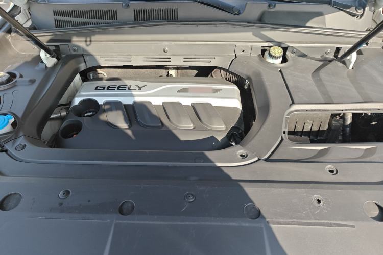 Used Geely Auto Emgrand X7 Sport 2018 1.8TD Automatic Two-Wheel Drive Zhiya Model Engine Bay