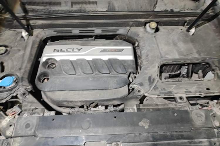 Used Geely Auto Emgrand X7 Sport 2018 1.8TD Automatic Two-Wheel Drive Zhiya Model Engine Bay