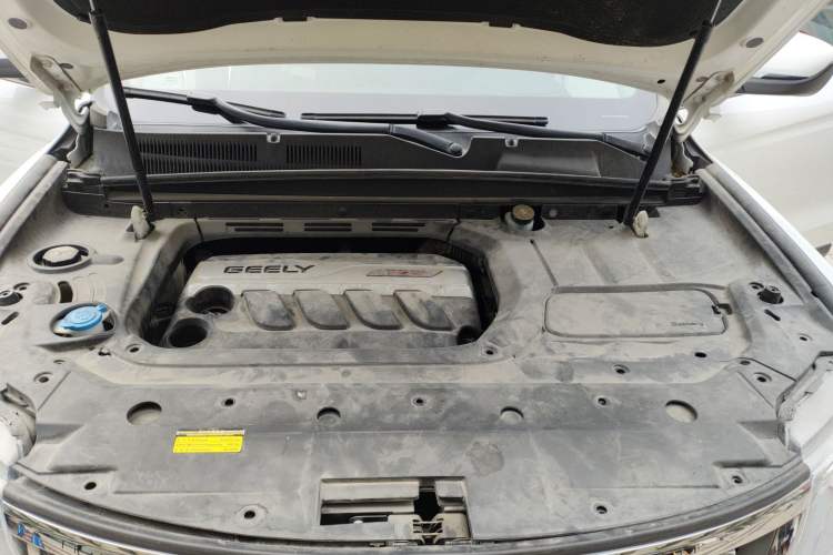 Used Geely Auto Emgrand X7 Sport 2018 1.8TD Automatic Two-Wheel Drive Smart Connect 4G Internet Edition Engine Bay