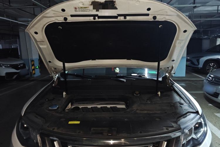 Used Geely Auto Emgrand X7 Sport 2018 Revised Version 1.8TD Automatic Two-Wheel Drive Smart Connectivity 4G-Enabled Edition Engine Bay