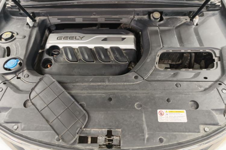 Used Geely Auto Emgrand X7 Sport 2018 1.8TD Automatic Two-Wheel Drive Smart Connect 4G Internet Edition Engine Bay
