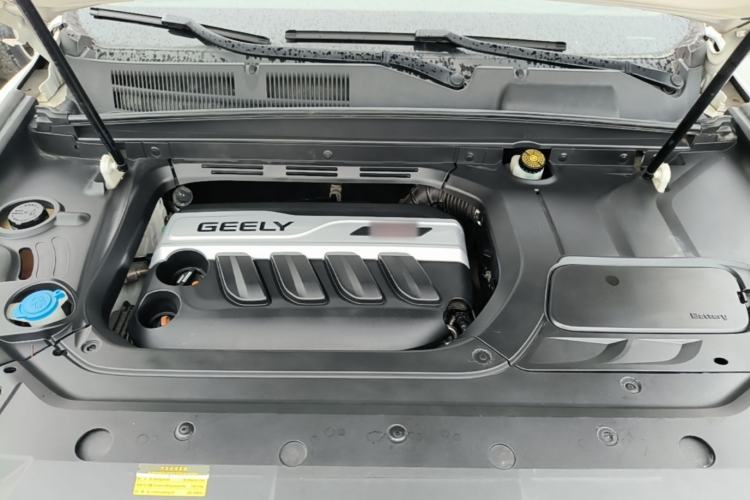 Used Geely Auto Emgrand X7 Sport 2018 1.8TD Automatic Two-Wheel Drive Smart Connect 4G Internet Edition Engine Bay