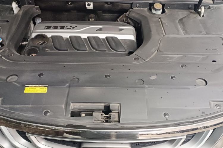 Used Geely Auto Emgrand X7 Sport 2018 1.8TD Automatic Two-Wheel Drive Smart Connect 4G Internet Edition Engine Bay