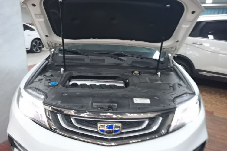 Used Geely Auto Emgrand X7 Sport 2018 1.8TD Automatic Two-Wheel Drive Smart Connect 4G Internet Edition Engine Bay