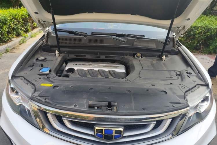Used Geely Auto Emgrand X7 Sport 2018 1.8TD Automatic Two-Wheel Drive Smart Connect 4G Internet Edition Engine Bay