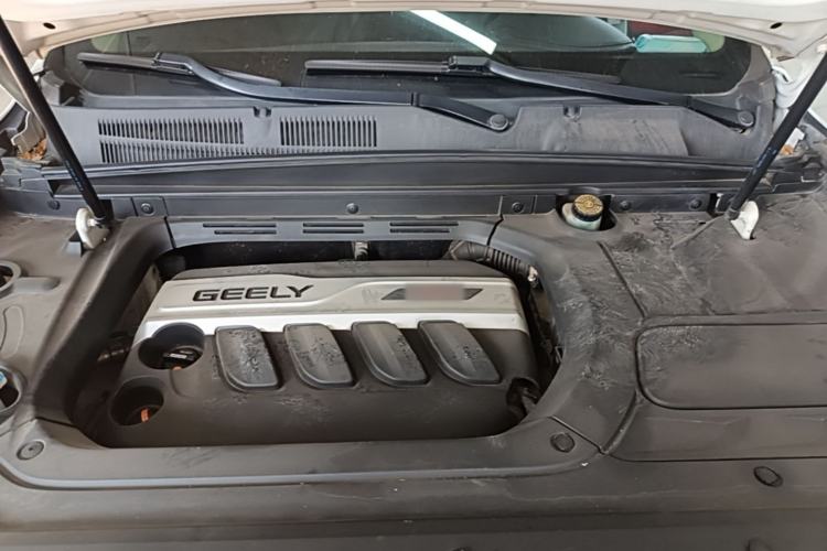 Used Geely Auto Emgrand X7 Sport 2018 Revised Version 1.8TD Automatic Two-Wheel Drive Smart Connectivity 4G-Enabled Edition Engine Bay
