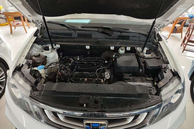 Used Geely Auto Emgrand X7 Sport 2018 1.8TD Automatic Two-Wheel Drive Smart Connect 4G Internet Edition Engine Bay