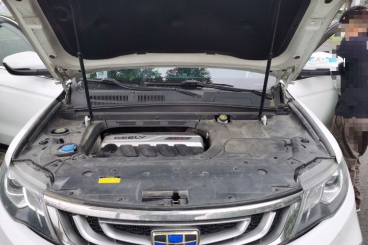 Used Geely Auto Emgrand X7 Sport 2018 1.8TD Automatic Two-Wheel Drive Smart Connect 4G Internet Edition Engine Bay